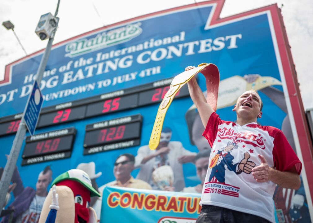 2018: Joey Chestnut gobbles 74 hot dogs